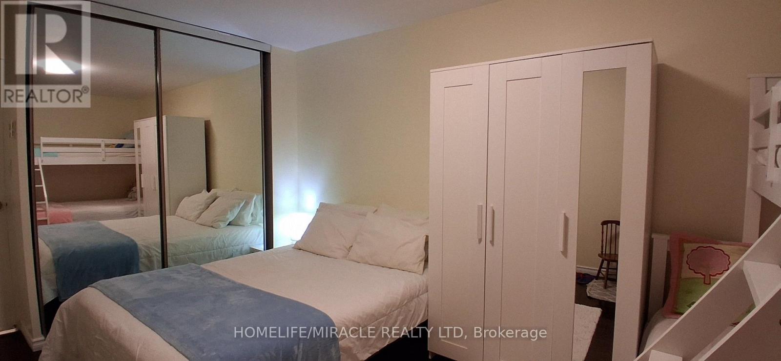 1618 - 1 Massey Square, Toronto, Ontario  M4C 5L4 - Photo 19 - E13712322