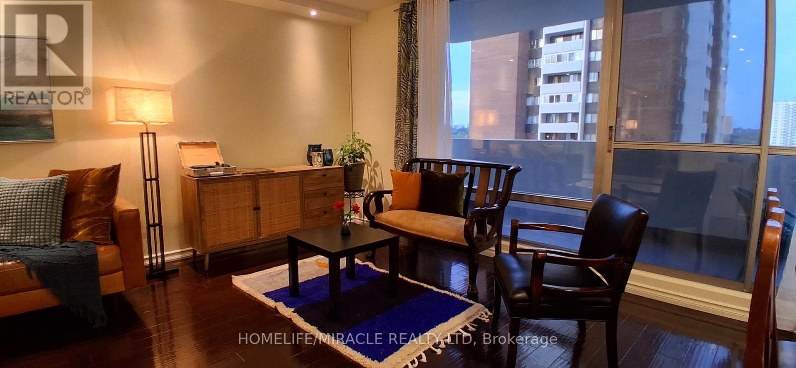 1618 - 1 Massey Square, Toronto, Ontario  M4C 5L4 - Photo 2 - E13712322