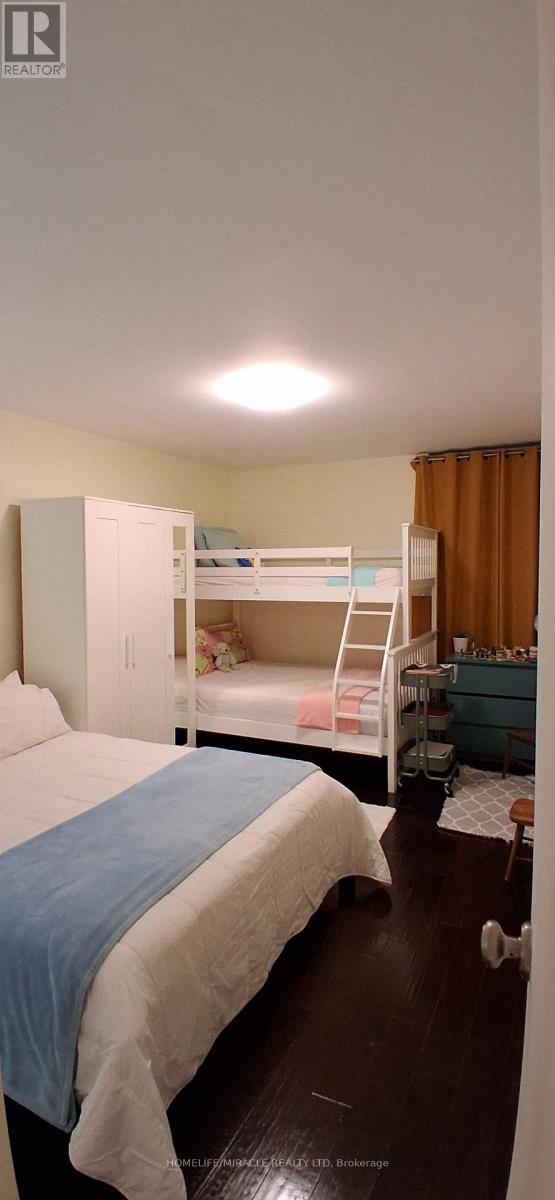 1618 - 1 Massey Square, Toronto, Ontario  M4C 5L4 - Photo 23 - E13712322