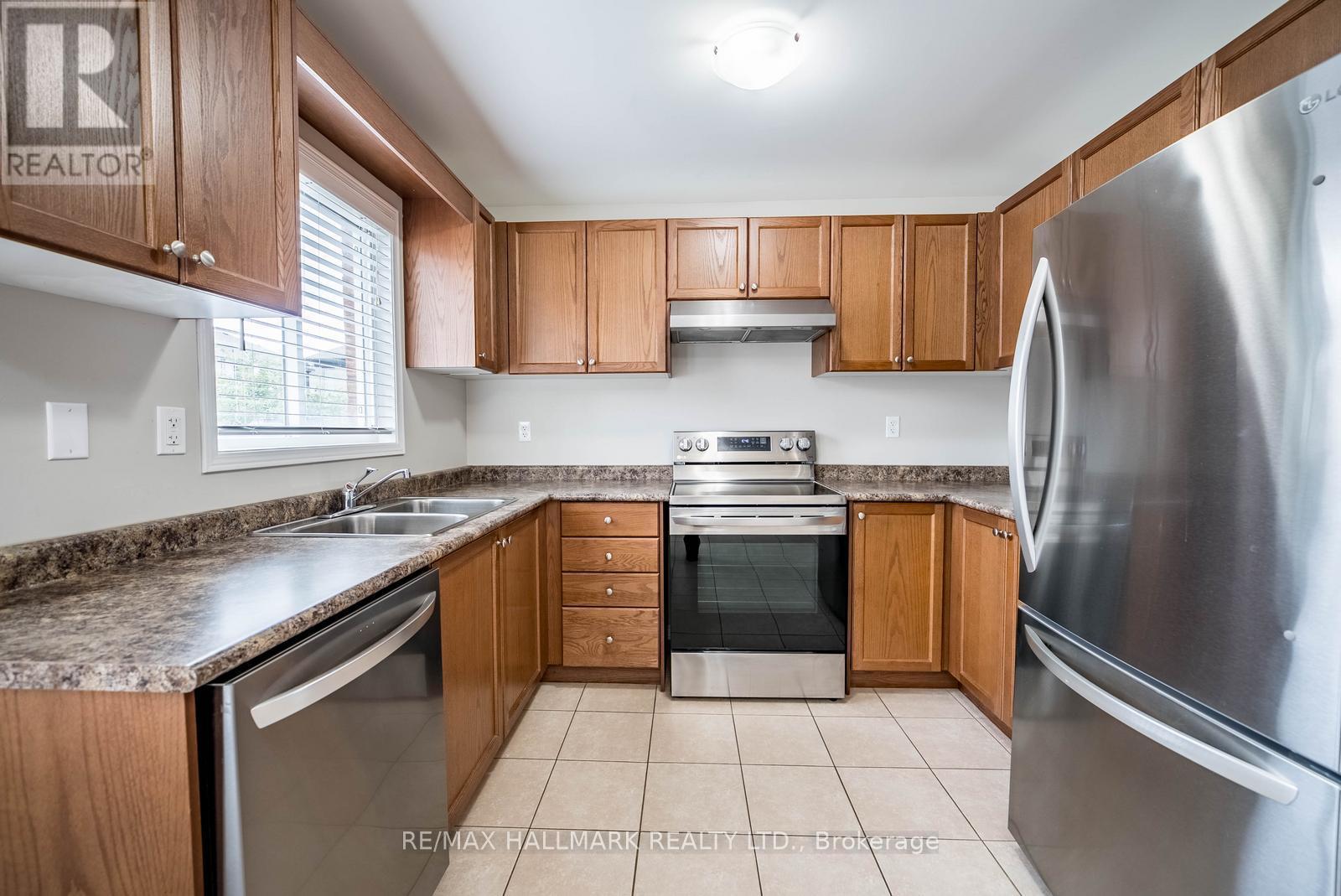 206 Lageer Drive, Whitchurch-Stouffville, Ontario  L4A 0X1 - Photo 11 - N13712290