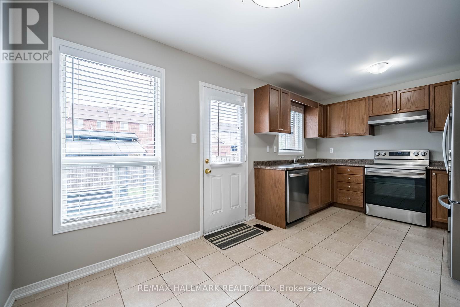206 Lageer Drive, Whitchurch-Stouffville, Ontario  L4A 0X1 - Photo 12 - N13712290