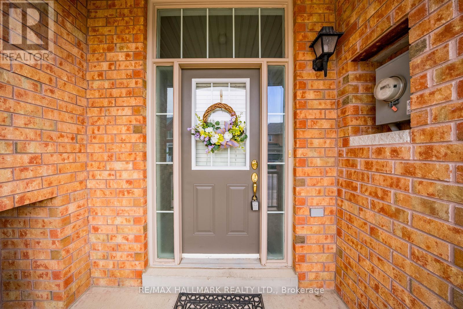 206 Lageer Drive, Whitchurch-Stouffville, Ontario  L4A 0X1 - Photo 3 - N13712290