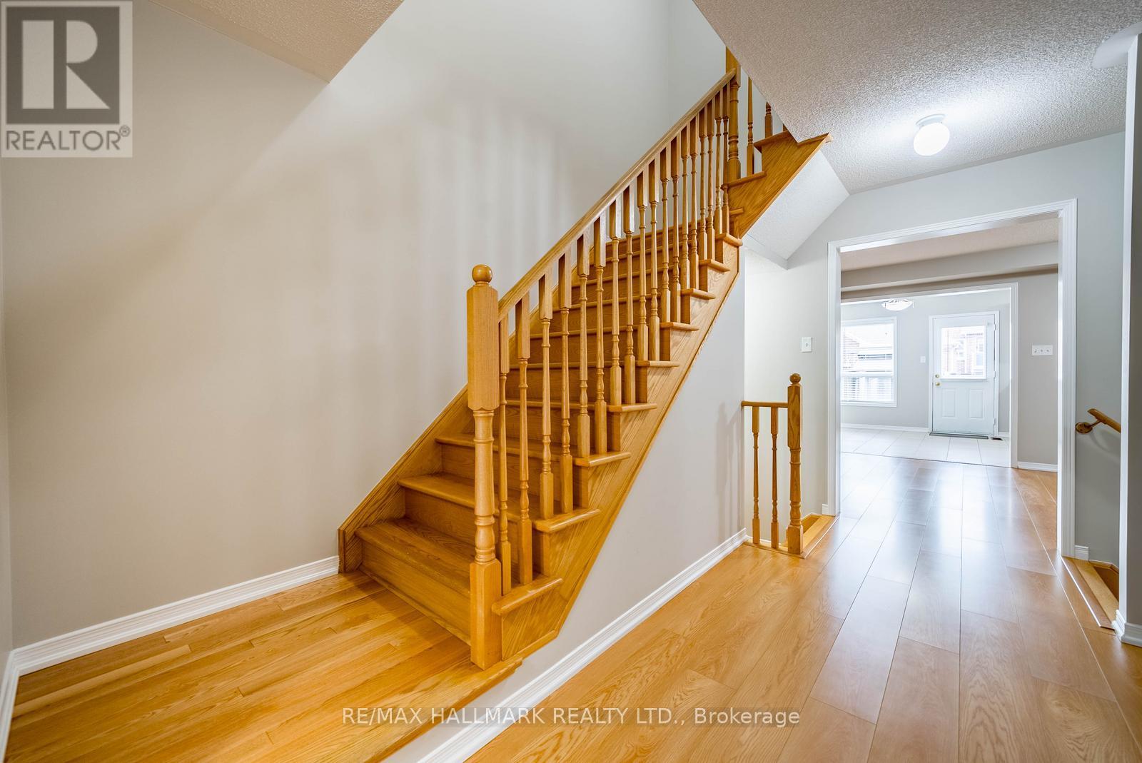 206 Lageer Drive, Whitchurch-Stouffville, Ontario  L4A 0X1 - Photo 6 - N13712290