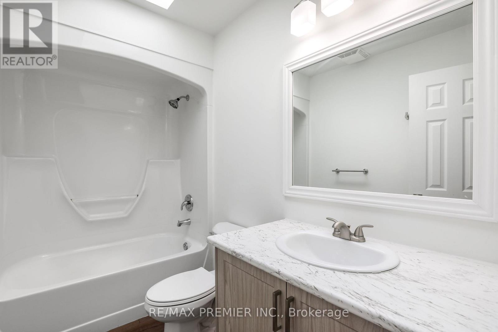 45 Roughley Street, Bradford West Gwillimbury, Ontario  L3Z 3B3 - Photo 13 - N13712318