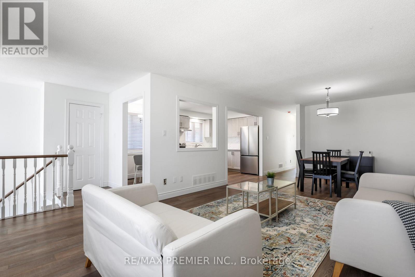 45 Roughley Street, Bradford West Gwillimbury, Ontario  L3Z 3B3 - Photo 3 - N13712318