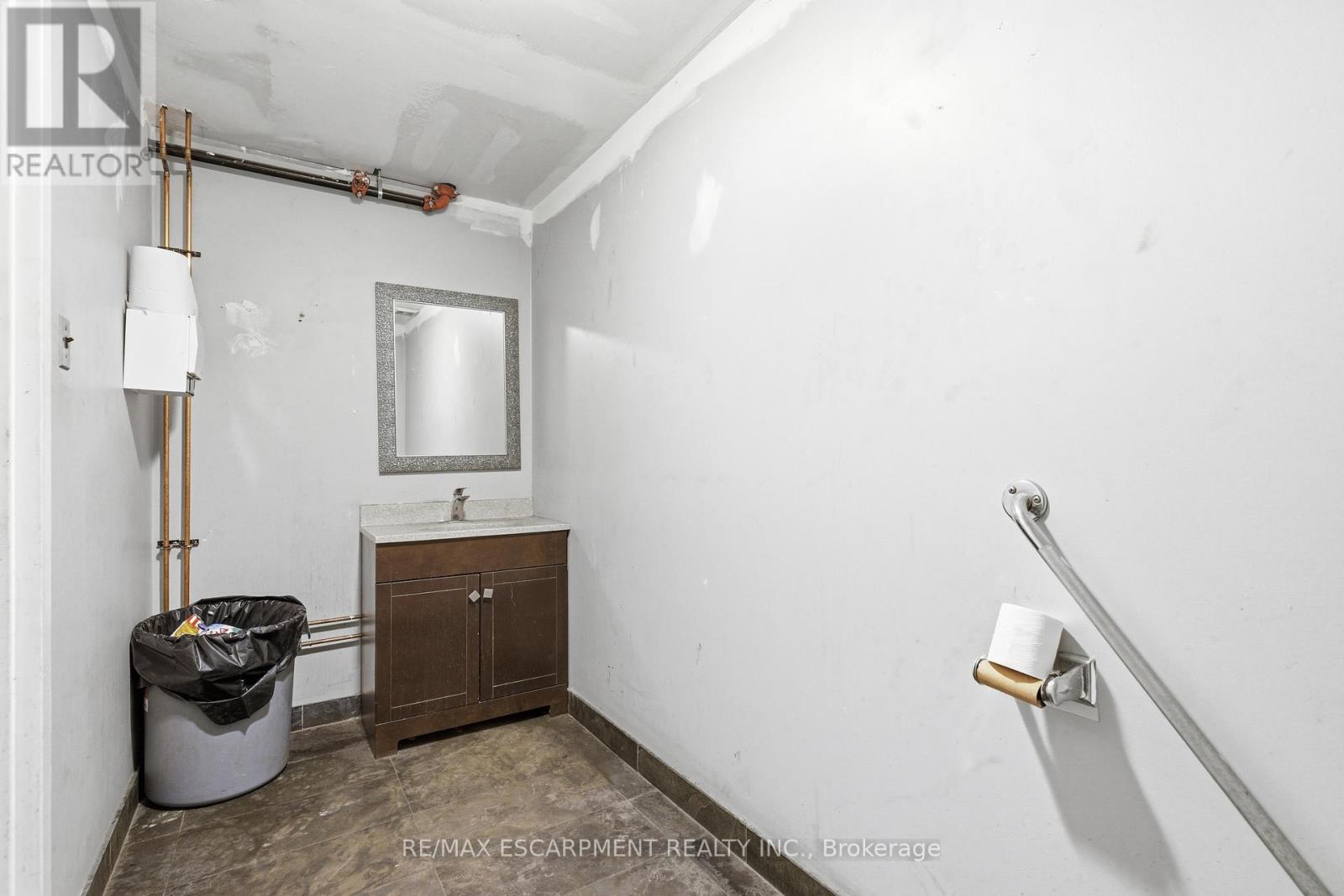 4 - 3485 Harvester Road, Burlington, Ontario  L7N 3T3 - Photo 12 - W13712312