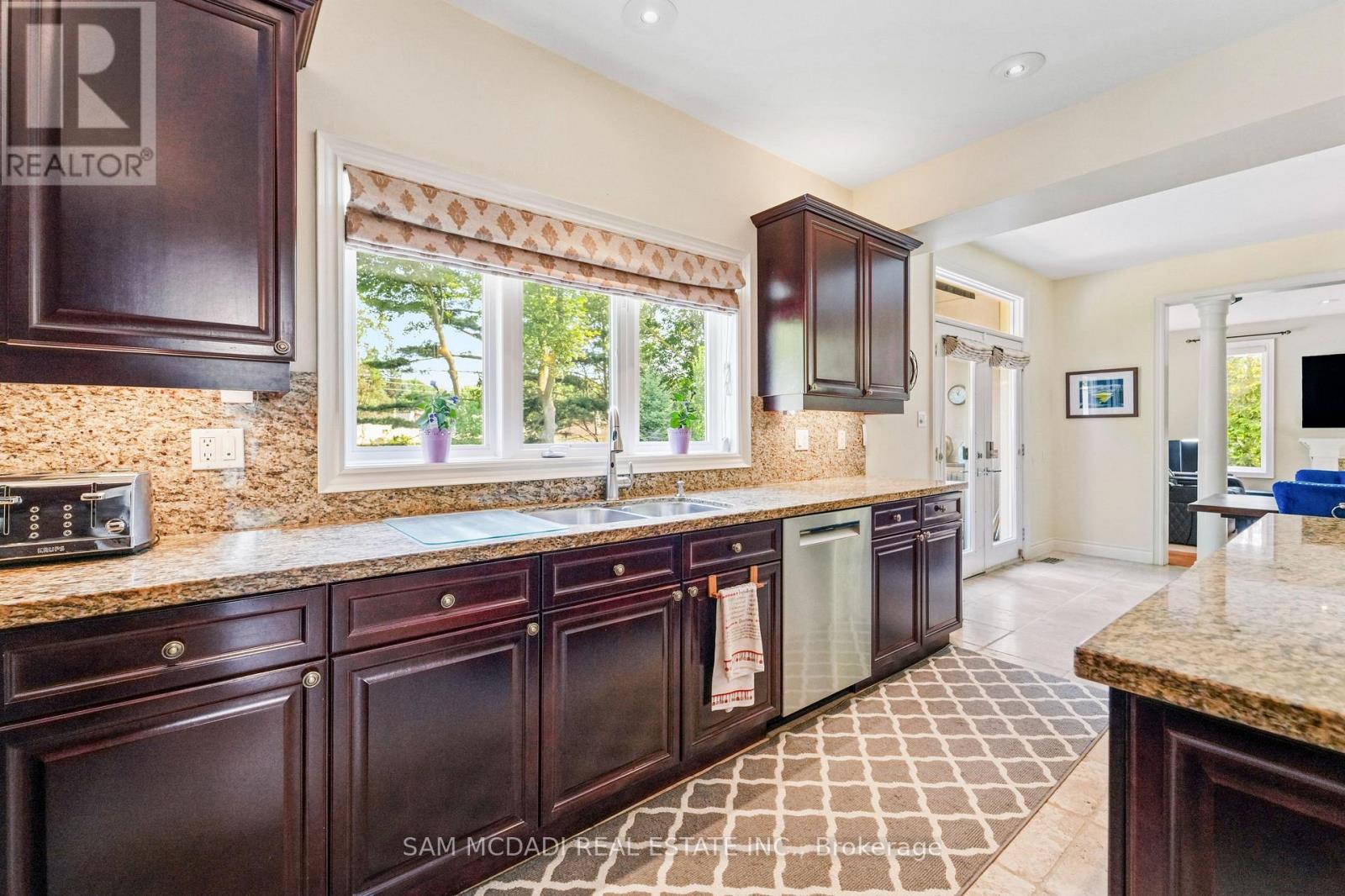 527 Meadow Wood Road, Mississauga, Ontario  L5J 2S4 - Photo 11 - W13712316