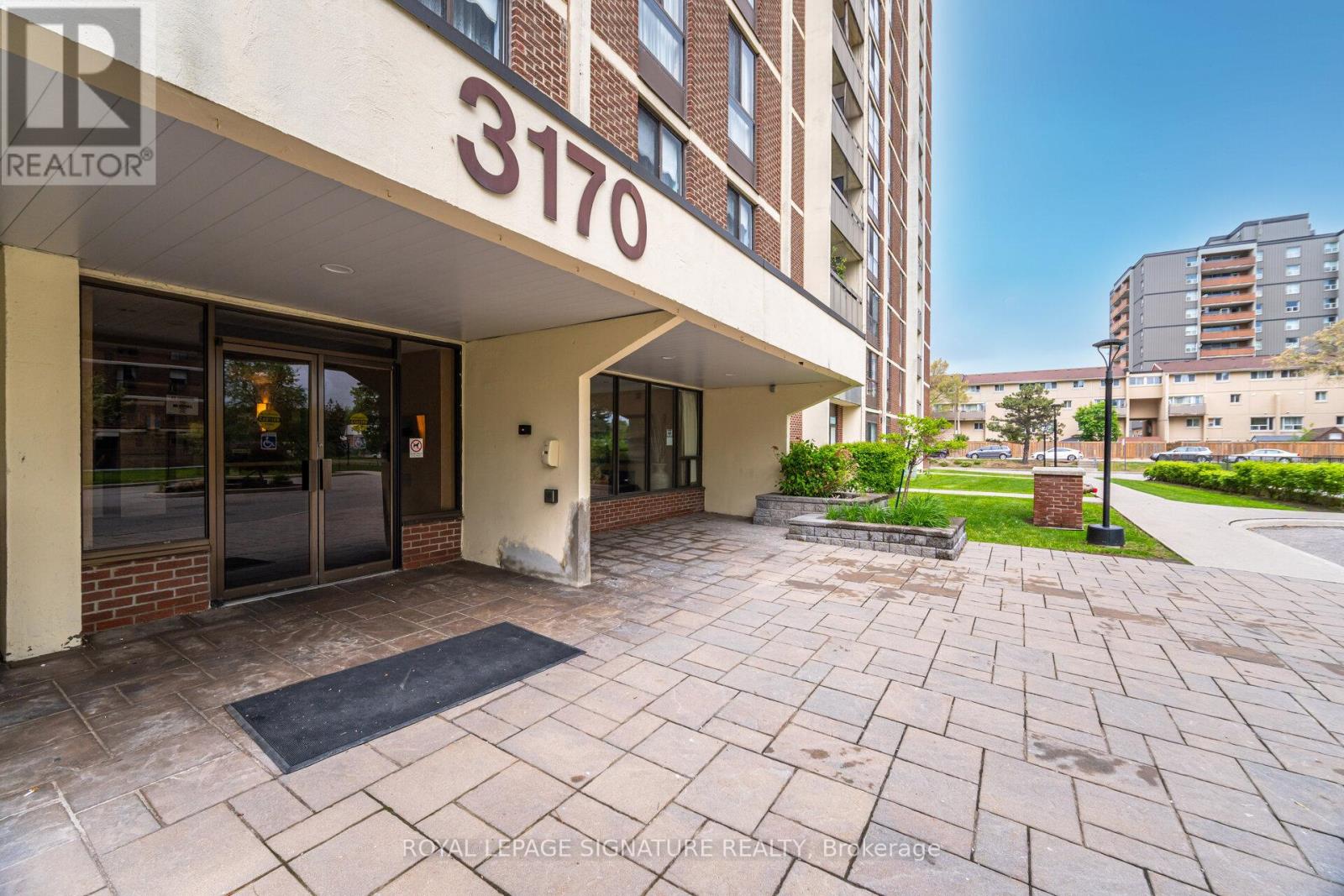 1003 - 3170 Kirwin Avenue, Mississauga, Ontario  L5A 3R1 - Photo 2 - W13712334