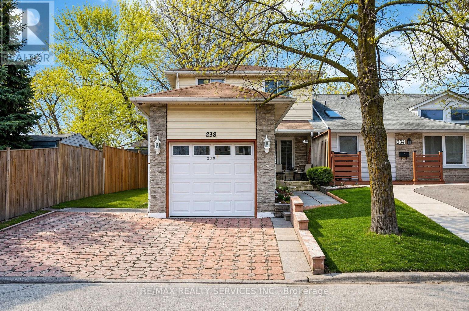 238 LINDEN DRIVE, Cambridge, Ontario