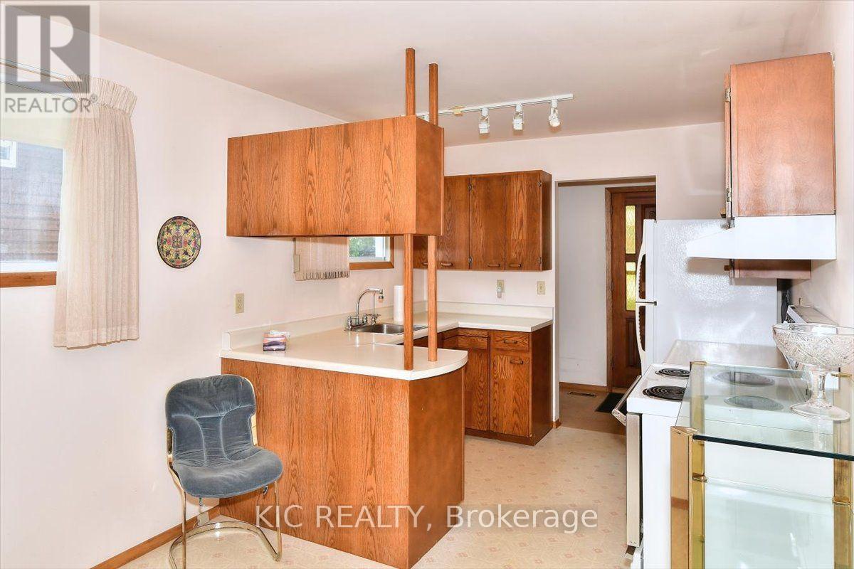 30 Kawartha Heights Boulevard, Peterborough, Ontario  K9J 8B3 - Photo 11 - X13712342