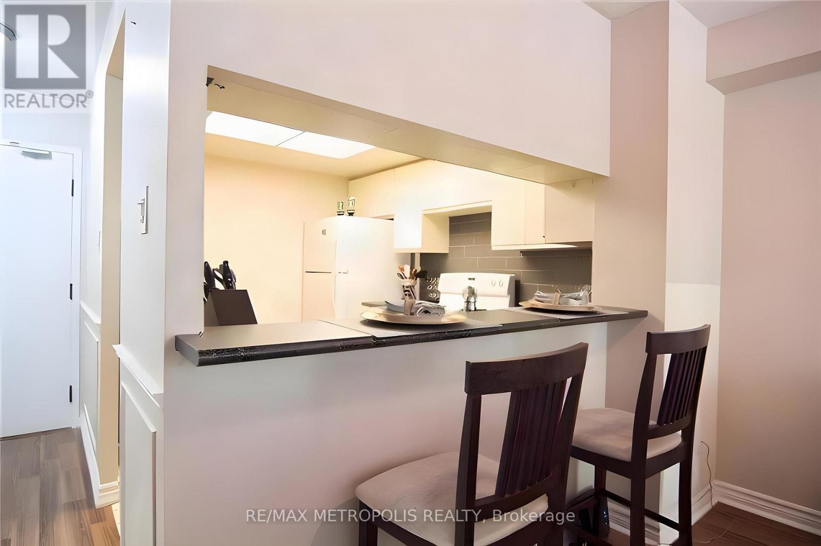 210 - 300 Webb Drive, Mississauga, Ontario  L5B 3W3 - Photo 16 - W13711604