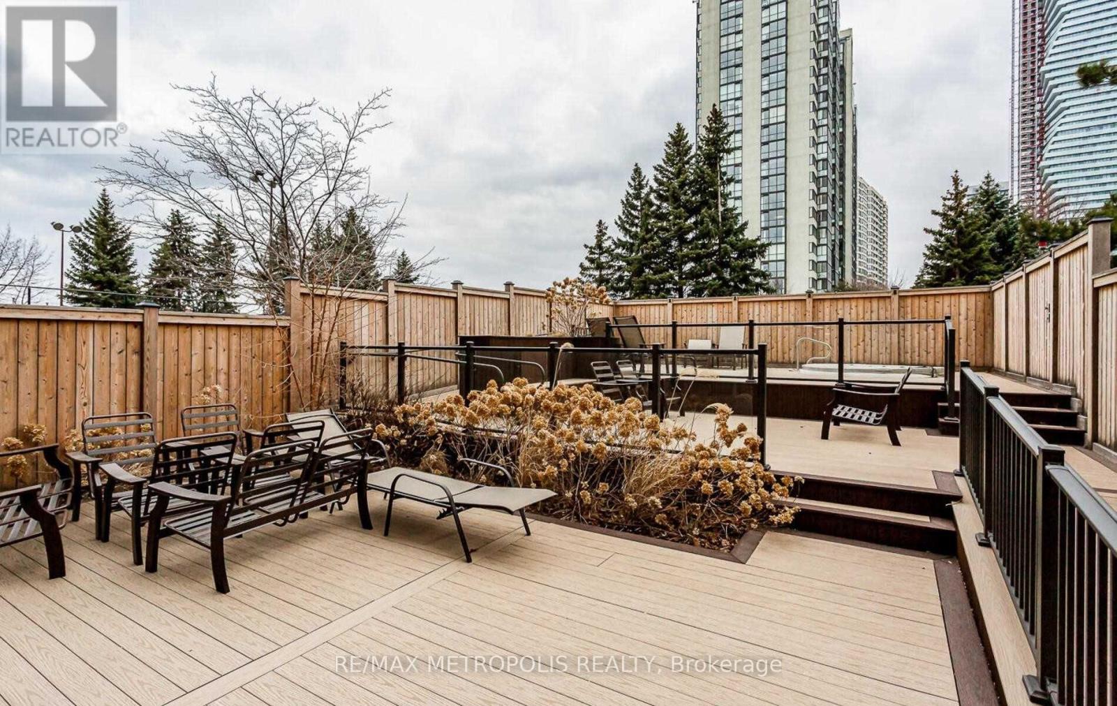 210 - 300 Webb Drive, Mississauga, Ontario  L5B 3W3 - Photo 21 - W13711604