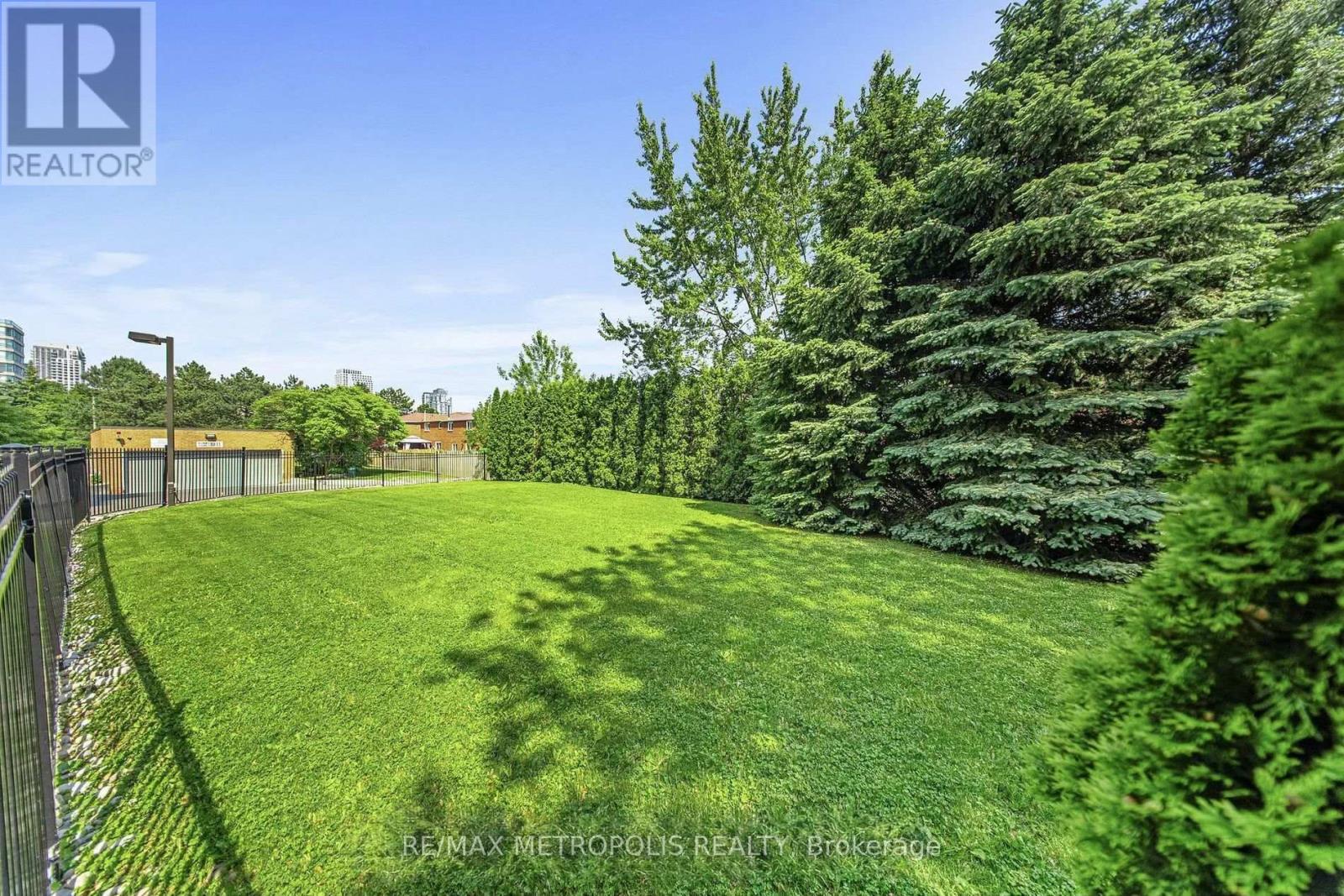 210 - 300 Webb Drive, Mississauga, Ontario  L5B 3W3 - Photo 27 - W13711604