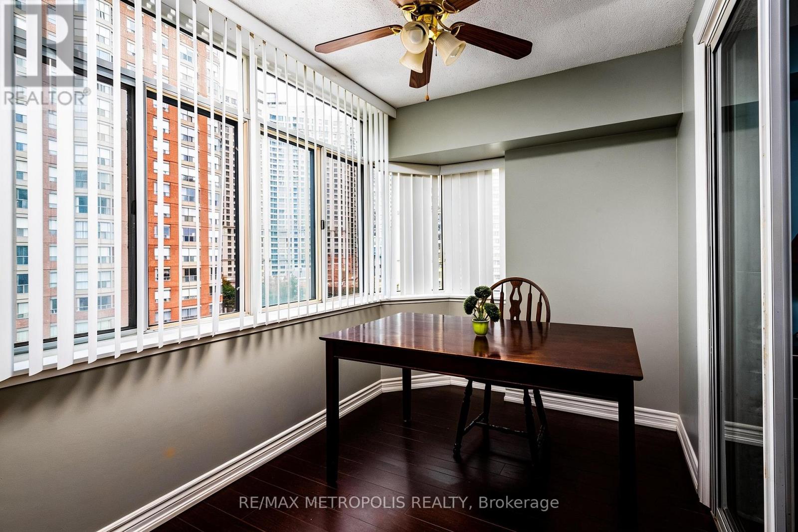 210 - 300 Webb Drive, Mississauga, Ontario  L5B 3W3 - Photo 13 - W13711604