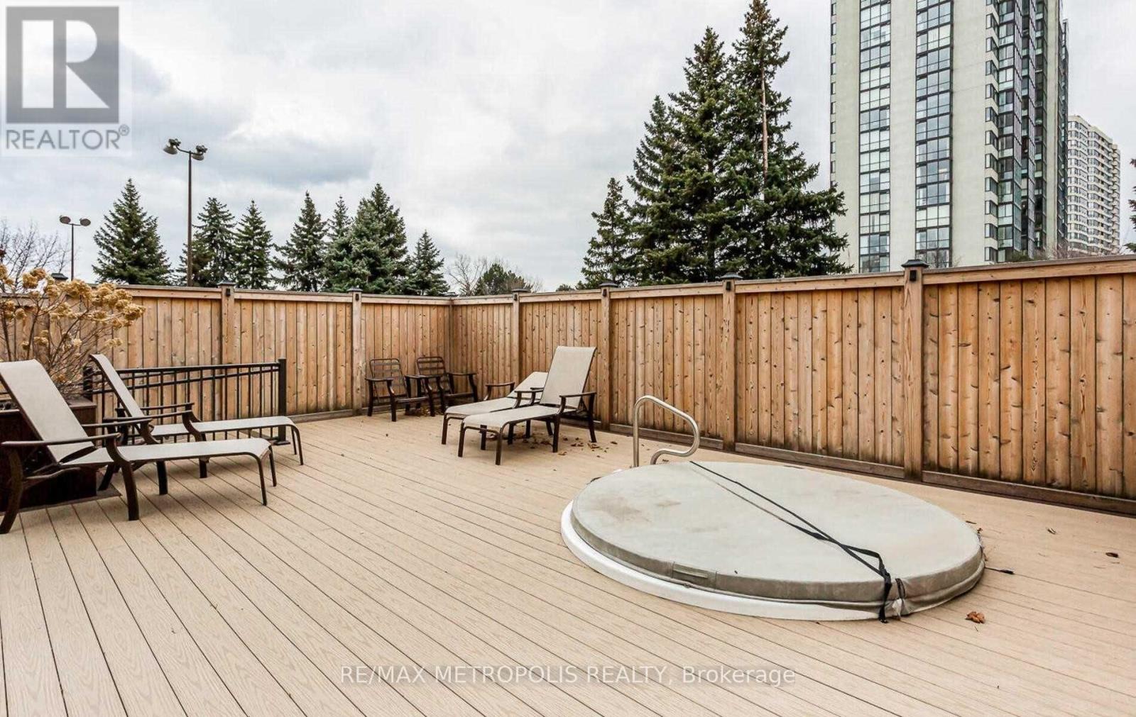 210 - 300 Webb Drive, Mississauga, Ontario  L5B 3W3 - Photo 22 - W13711604