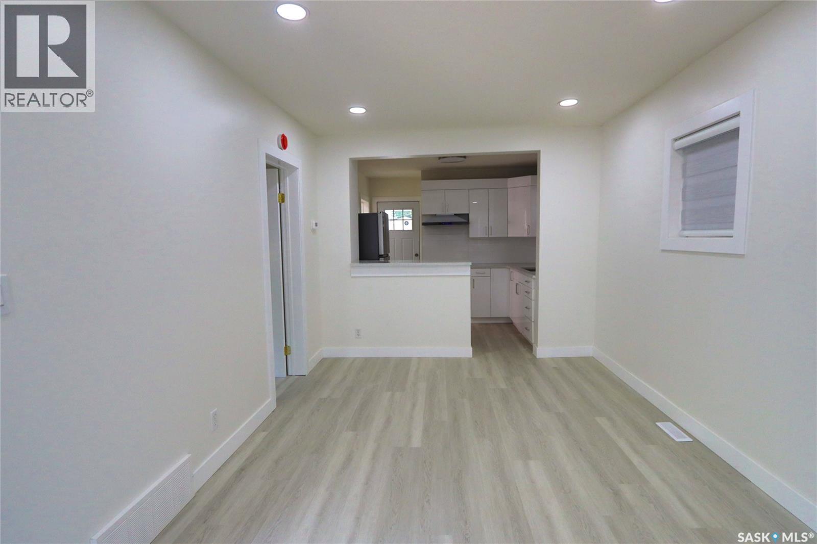 2039 Wallace Street, Regina, Saskatchewan  S4N 4A3 - Photo 2 - SK046607