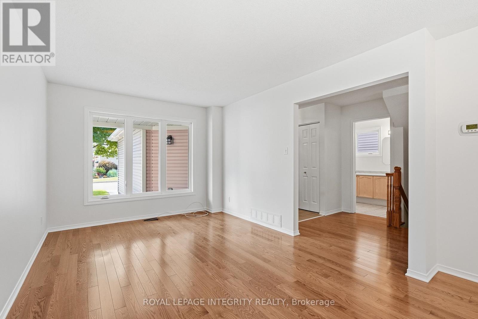 6536 Tooney Drive, Ottawa, Ontario  K1C 7G9 - Photo 5 - X13711624