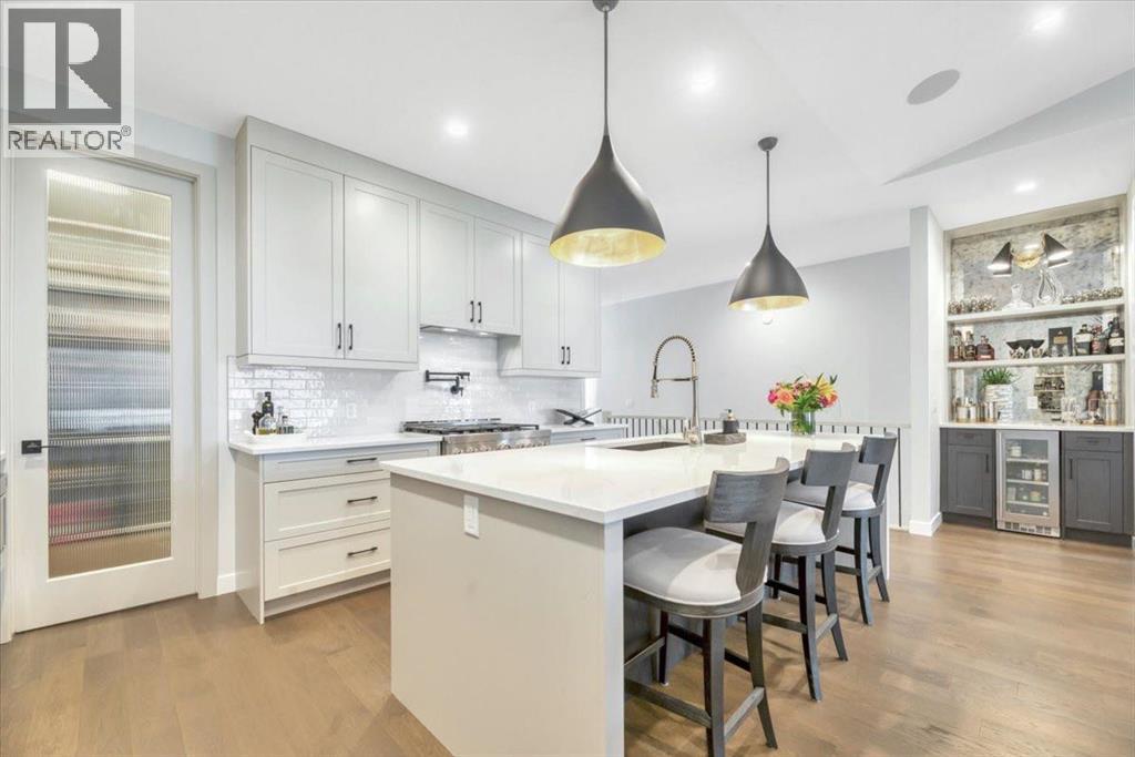 648 Shawnee Terrace SW, Calgary, Alberta  T2Y 0T5 - Photo 6 - A2332020