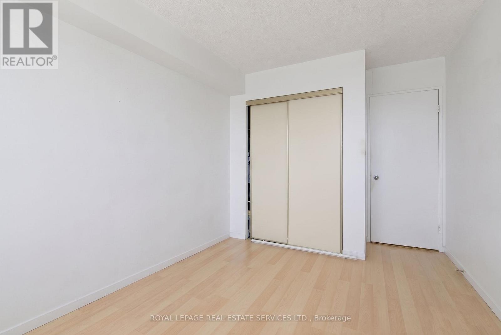 1212 - 75 King Street E, Mississauga, Ontario  L5A 4G5 - Photo 10 - W13712324