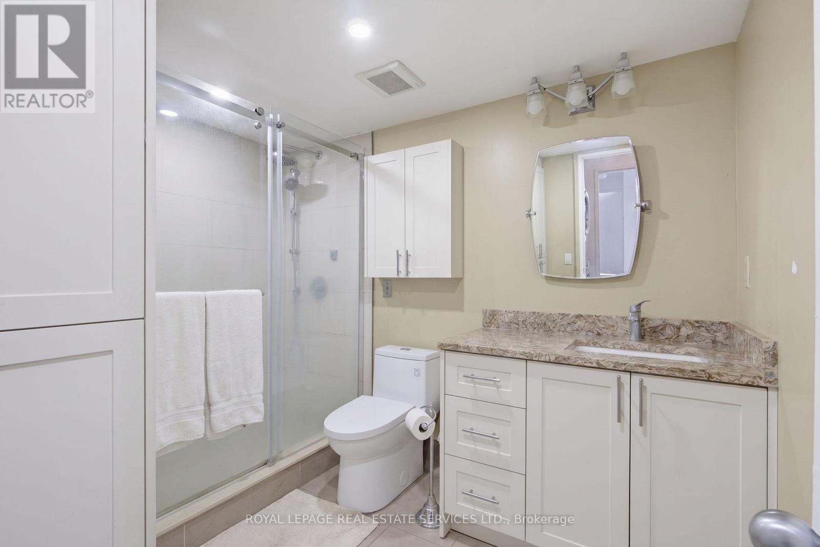 1212 - 75 King Street E, Mississauga, Ontario  L5A 4G5 - Photo 11 - W13712324