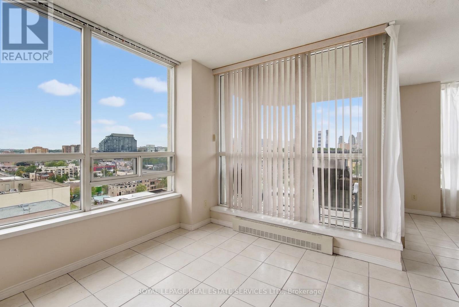 1212 - 75 King Street E, Mississauga, Ontario  L5A 4G5 - Photo 17 - W13712324