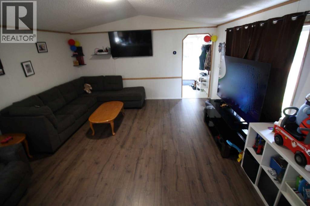 3 Dewberry Road, High Level, Alberta  T0H 1Z0 - Photo 2 - A2289018