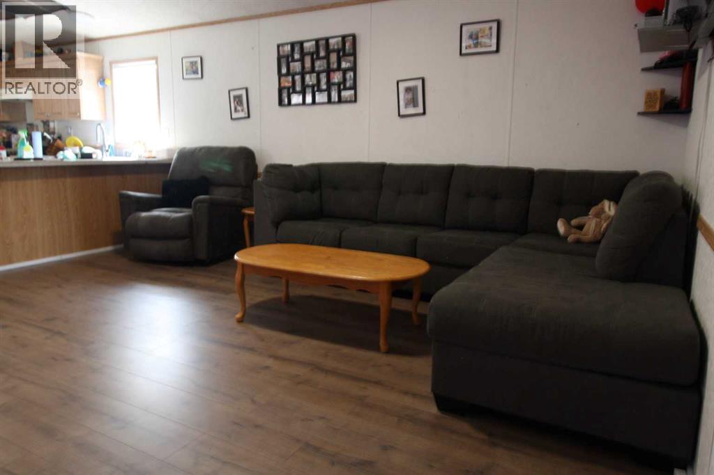 3 Dewberry Road, High Level, Alberta  T0H 1Z0 - Photo 5 - A2289018