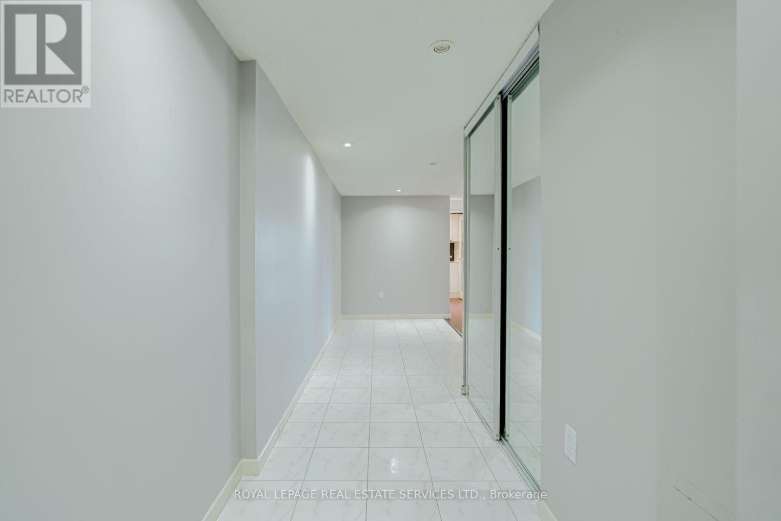 1610 - 2045 Lake Shore Boulevard W, Toronto, Ontario  M8V 2Z6 - Photo 5 - W13712352