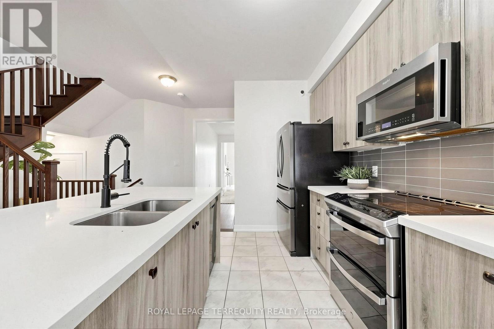 1456 Rose Way, Milton, Ontario  L9T 7E7 - Photo 16 - W13712360