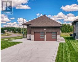 72 McLaren CRES, Elliot Lake, Ontario