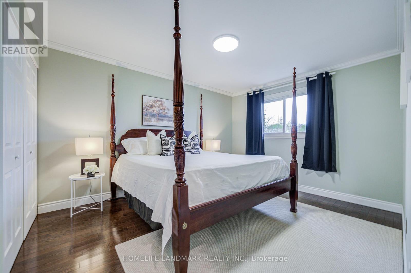 2105 Folkway Drive, Mississauga, Ontario  L5L 3G3 - Photo 25 - W13648904