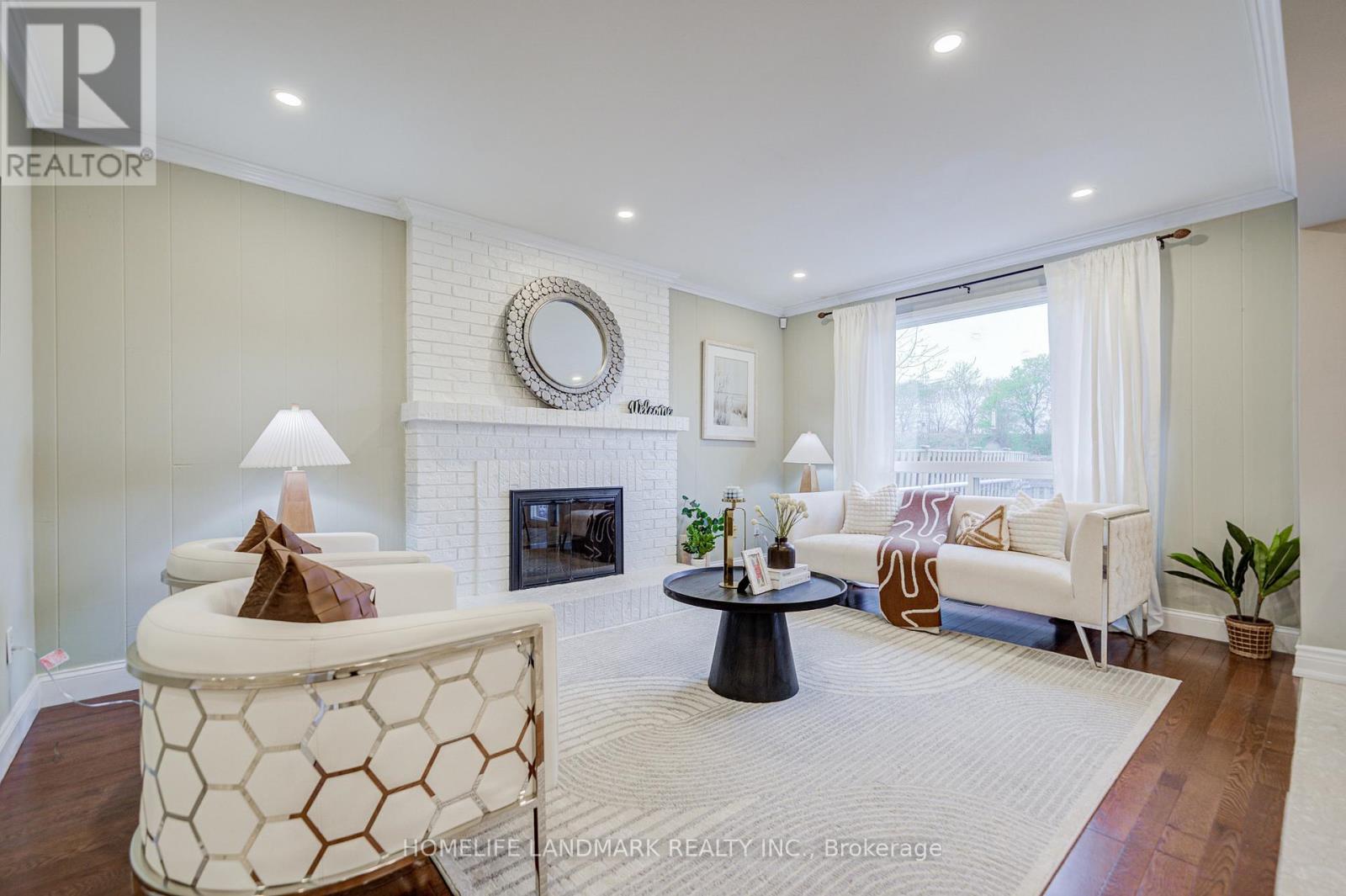 2105 Folkway Drive, Mississauga, Ontario  L5L 3G3 - Photo 9 - W13648904