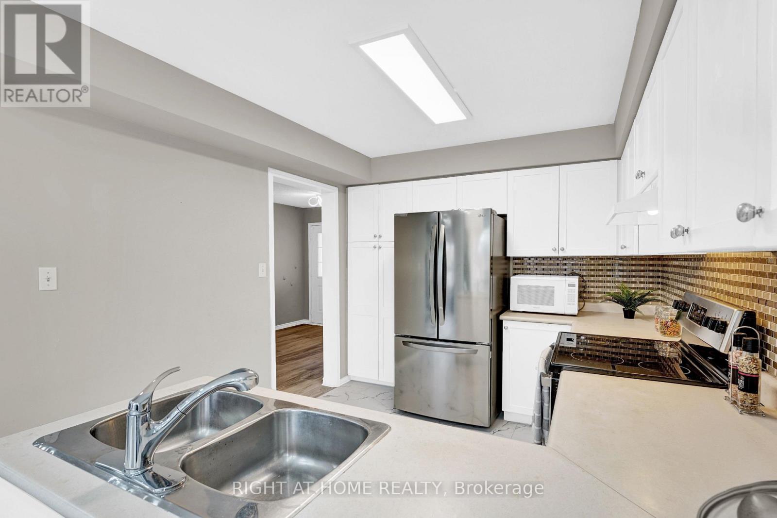 1720 Radcliffe Drive, Oshawa, Ontario  L1K 2T1 - Photo 9 - E13712410
