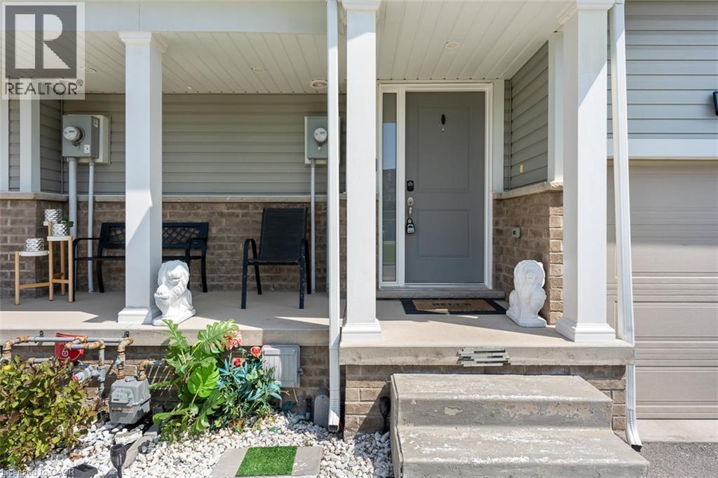 60 Canterbury Drive Unit# 3, St. Catharines, Ontario  L2P 3M8 - Photo 2 - 40858363