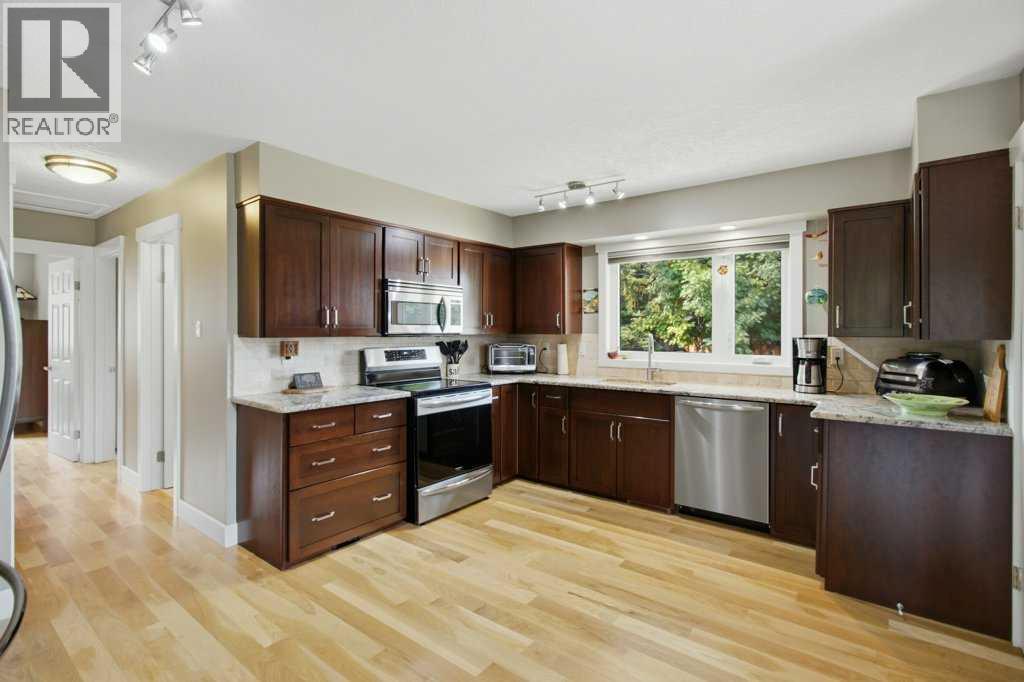 736 Canfield Place SW, Calgary, Alberta  T2W 1K6 - Photo 10 - A2339610