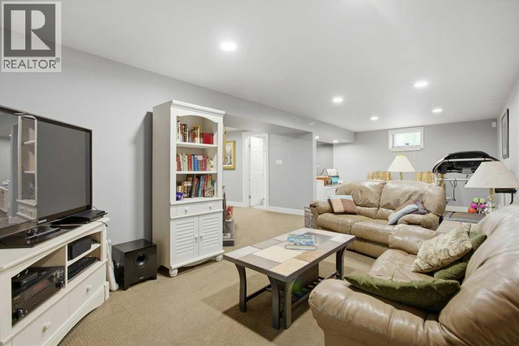 736 Canfield Place SW, Calgary, Alberta  T2W 1K6 - Photo 25 - A2339610