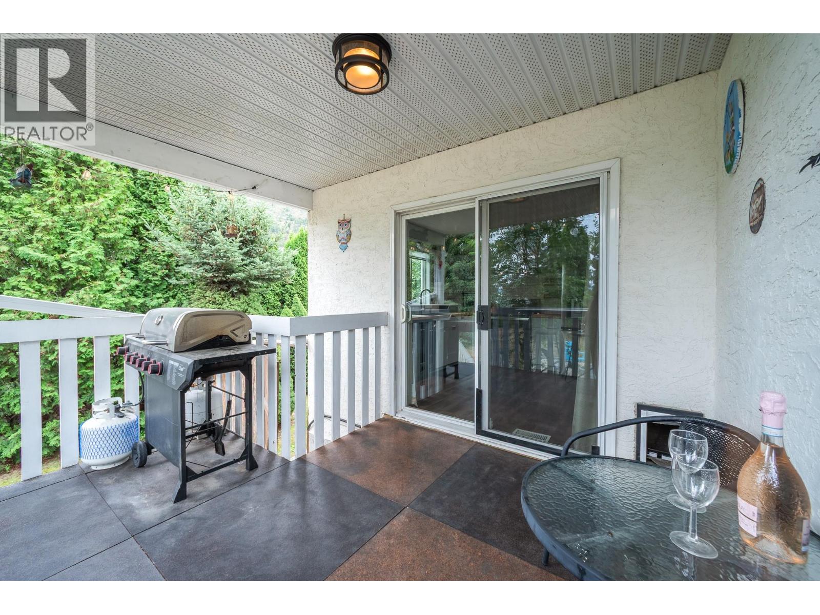 2643 Applegreen Court, West Kelowna, British Columbia  V1Z 3K8 - Photo 16 - 10393855