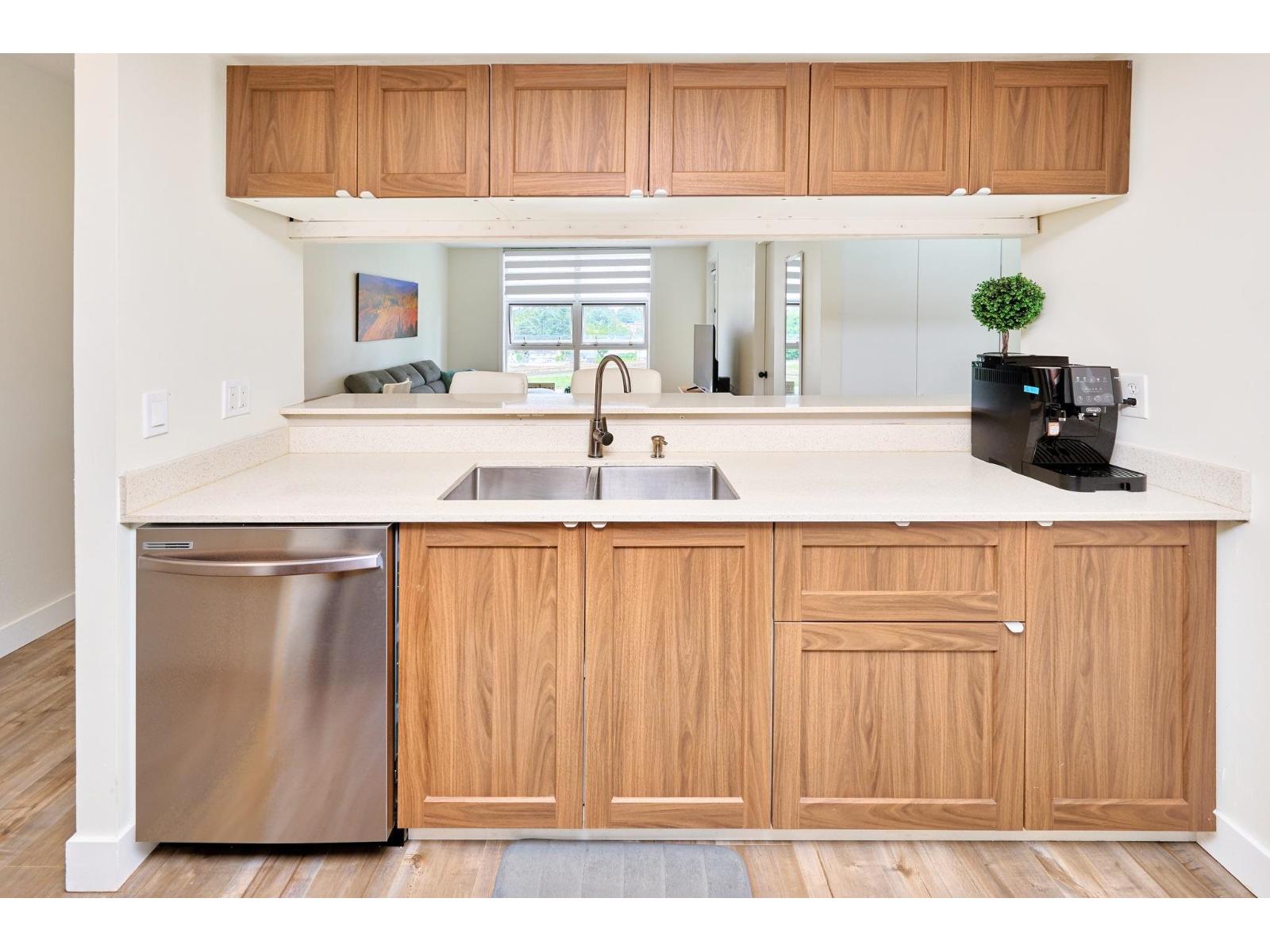 705 10523 University Drive, Surrey, British Columbia  V3T 5T8 - Photo 6 - R3158908