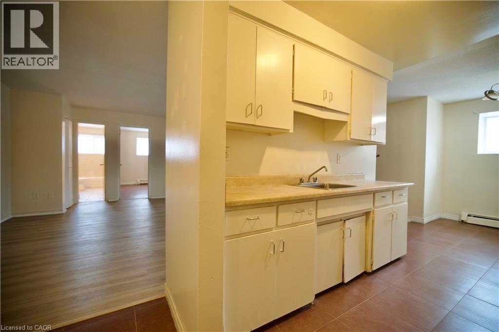 223 Heiman Street Unit# Unit 2, Kitchener, Ontario  N2M 3M2 - Photo 2 - 40833714