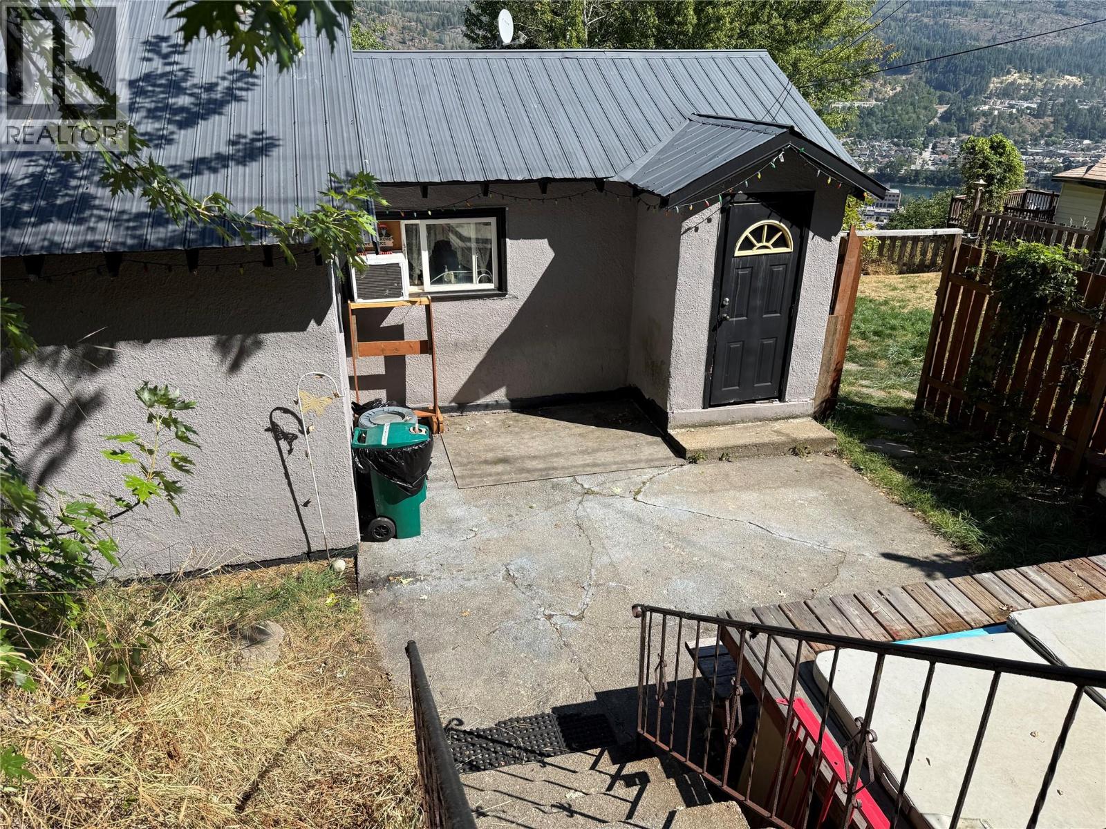 943 Mountain Street, Trail, British Columbia  V1R 3G6 - Photo 25 - 10398793