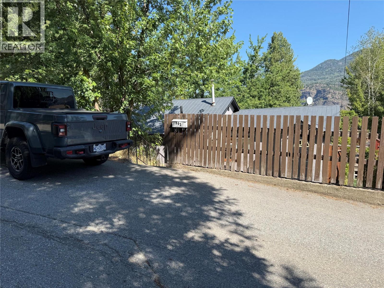 943 Mountain Street, Trail, British Columbia  V1R 3G6 - Photo 27 - 10398793
