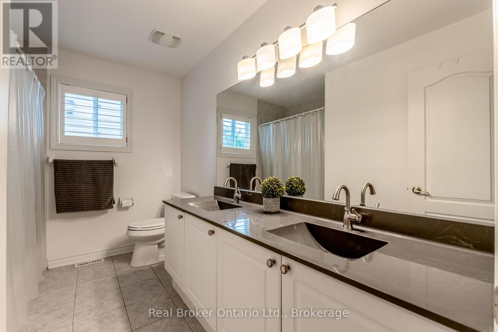 50 The Queensway, Barrie, Ontario  L4M 7J3 - Photo 25 - S13712426