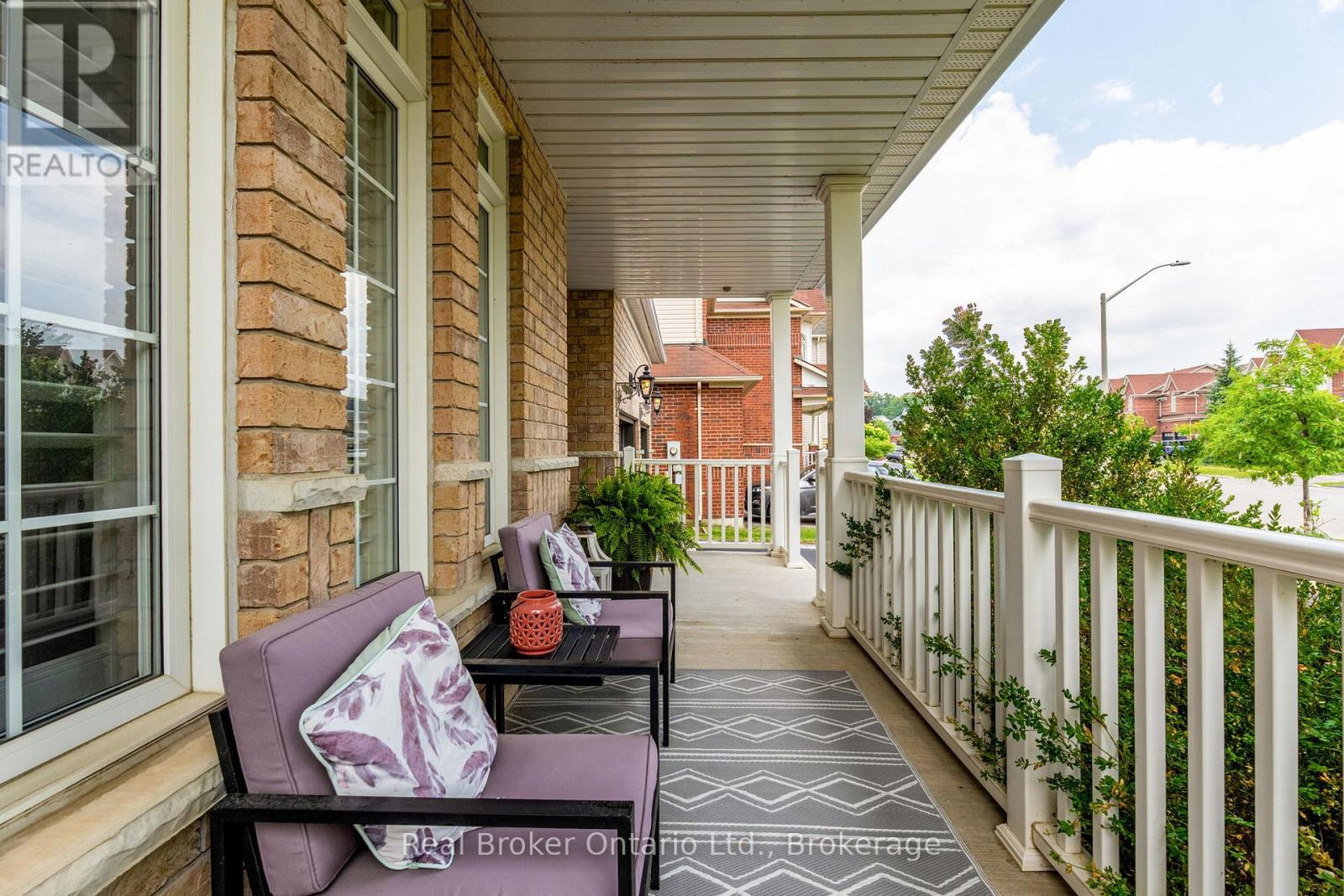 50 The Queensway, Barrie, Ontario  L4M 7J3 - Photo 3 - S13712426