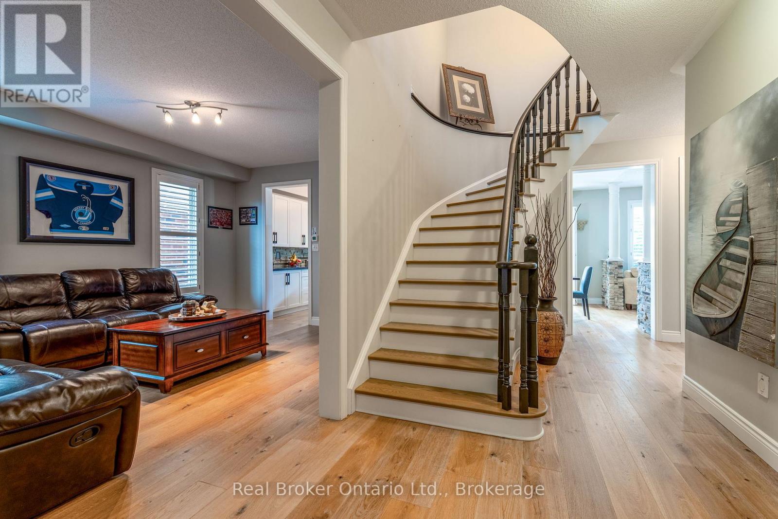 50 The Queensway, Barrie, Ontario  L4M 7J3 - Photo 6 - S13712426