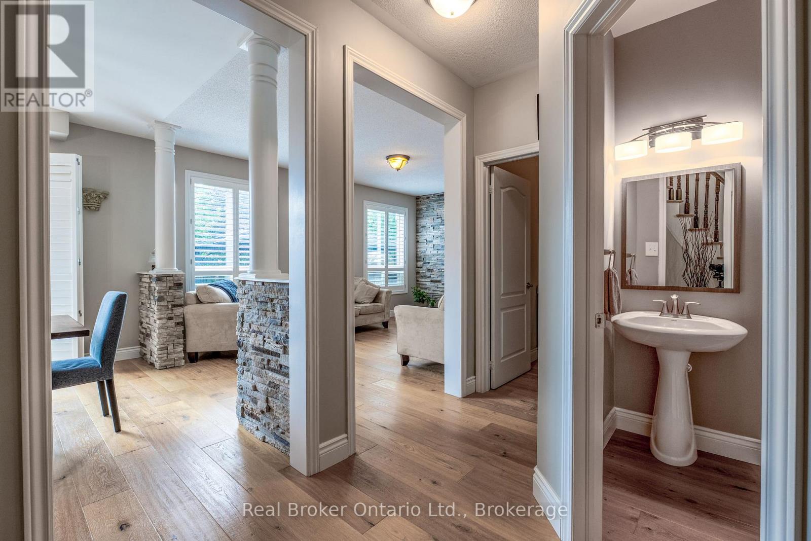 50 The Queensway, Barrie, Ontario  L4M 7J3 - Photo 8 - S13712426