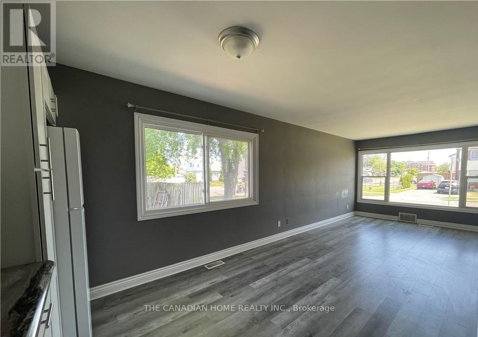 7265 Fern Ave Avenue, Niagara Falls, Ontario L2G 5H3 - Photo 3 - X13712424