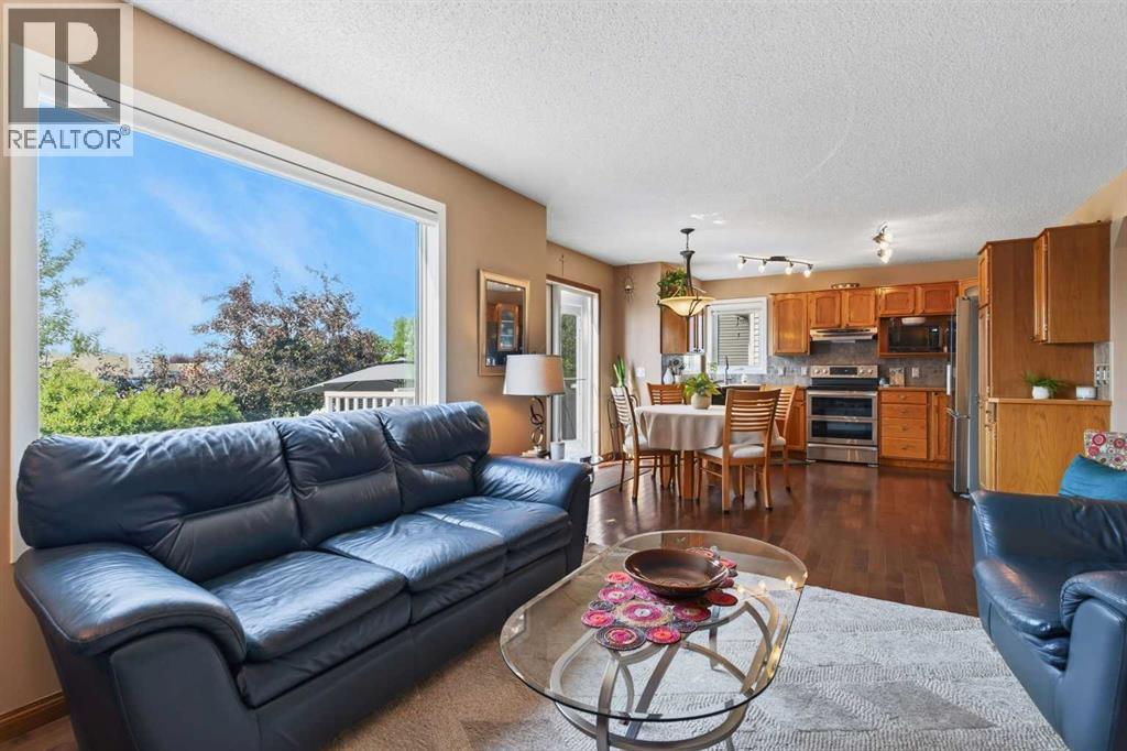30 Somerset Court Sw, Calgary, Alberta  T2Y 3H4 - Photo 14 - A2339713