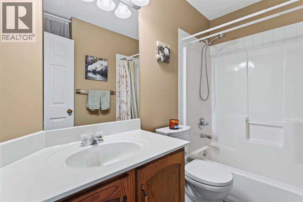 30 Somerset Court Sw, Calgary, Alberta  T2Y 3H4 - Photo 27 - A2339713