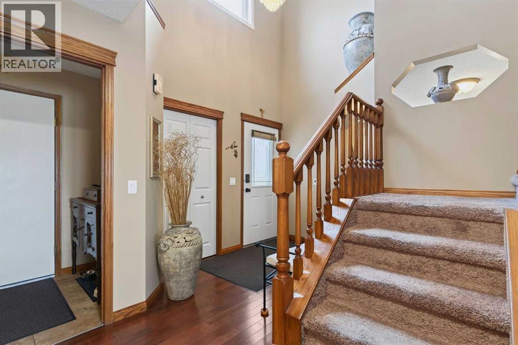 30 Somerset Court Sw, Calgary, Alberta  T2Y 3H4 - Photo 5 - A2339713