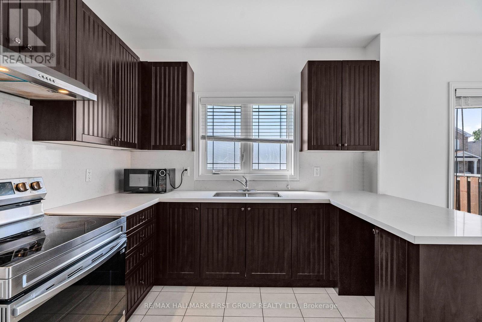 2 Foster Hewitt Street, Brock, Ontario  L0K 1A0 - Photo 10 - N13712428